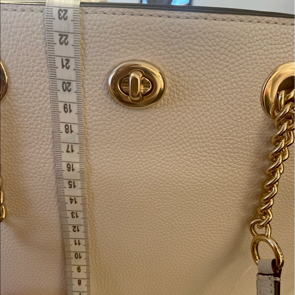Coach Tote Leather - Picture 4 of 14
